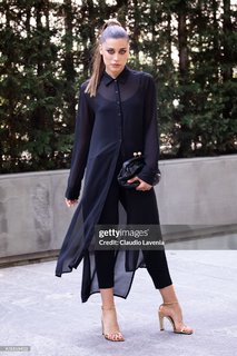 Ludovica Frasca feet photo thumbnail
