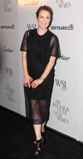 Julianne Moore feet photo thumbnail
