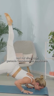 Lola Weippert feet photo thumbnail