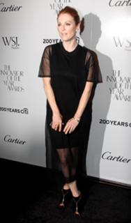 Julianne Moore feet photo thumbnail