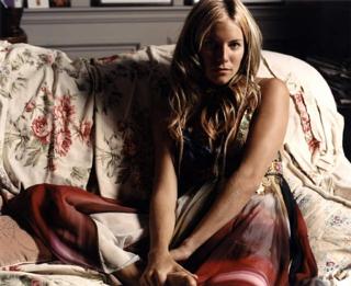Sienna Miller feet photo thumbnail
