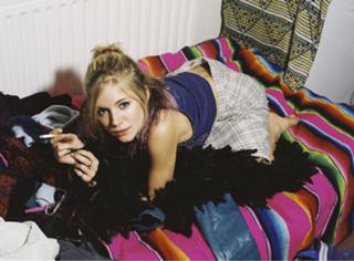 Sienna Miller feet photo thumbnail