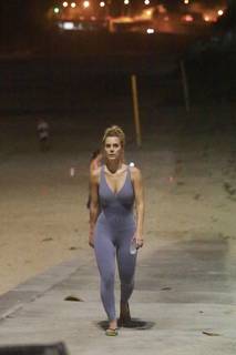 Carolina Dieckmann feet photo thumbnail