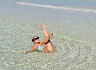 Kino MacGregor feet photo thumbnail