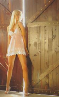 Nicole Neumann feet photo thumbnail