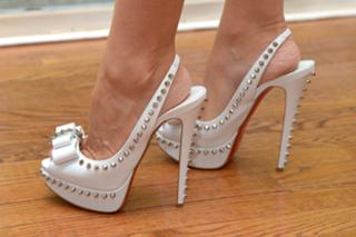 Carmen Electra feet photo thumbnail