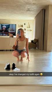 Corinna Kopf feet photo thumbnail