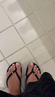 Corinna Kopf feet photo thumbnail