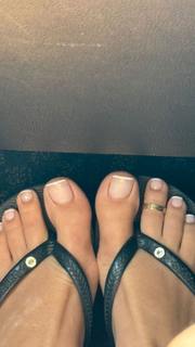 Corinna Kopf feet photo thumbnail