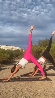 Brooke Burke feet photo thumbnail