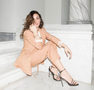 Melita Toniolo feet photo thumbnail
