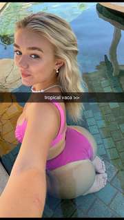 Katie Sigmond feet photo thumbnail