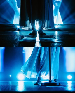 Aurora Aksnes feet photo thumbnail