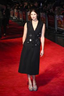 Gemma Arterton feet photo thumbnail