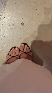 Corinna Kopf feet photo thumbnail