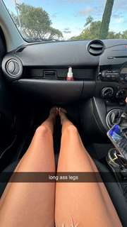 Corinna Kopf feet photo thumbnail
