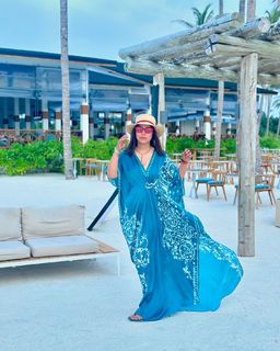 Hina Khan feet photo thumbnail