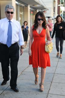 Lacey Chabert feet photo thumbnail