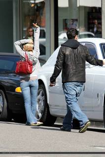 Christina Aguilera feet photo thumbnail