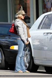 Christina Aguilera feet photo thumbnail