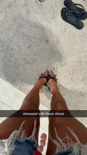 Corinna Kopf feet photo thumbnail