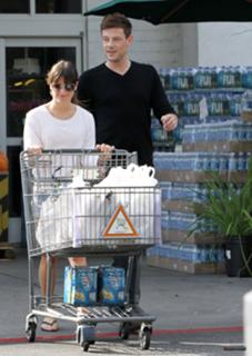 Lea Michele feet photo thumbnail