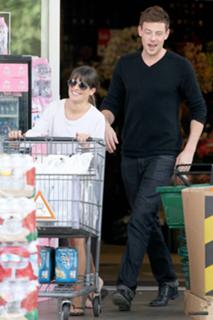 Lea Michele feet photo thumbnail
