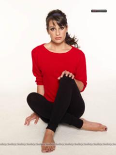 Lea Michele feet photo thumbnail