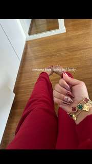 Queen Naija feet photo thumbnail