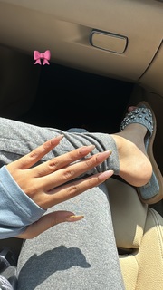 Anushka Sen feet photo thumbnail