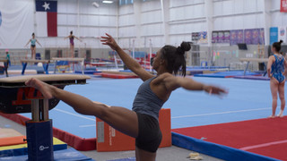 Simone Biles feet photo thumbnail