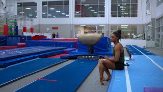 Simone Biles feet photo thumbnail