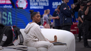 Simone Biles feet photo thumbnail