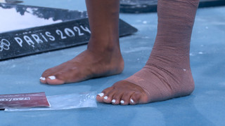 Simone Biles feet photo thumbnail