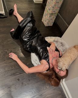 Debra Messing feet photo 1