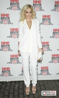 Rita Ora feet photo thumbnail