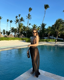 Xenia Tchoumitcheva feet photo thumbnail