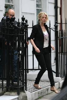 Gwyneth Paltrow feet photo thumbnail