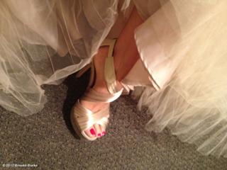 Brooke Burke feet photo thumbnail