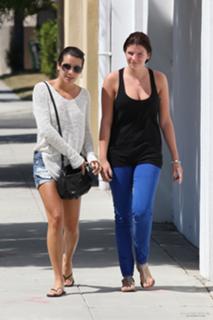 Lea Michele feet photo thumbnail