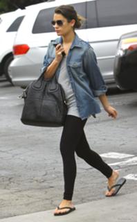 Lea Michele feet photo thumbnail
