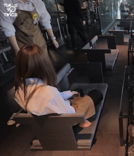 Minatozaki Sana feet photo 2