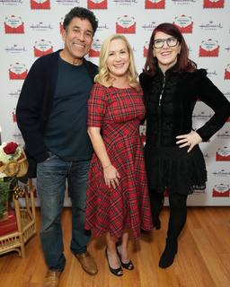 Angela Kinsey feet photo thumbnail