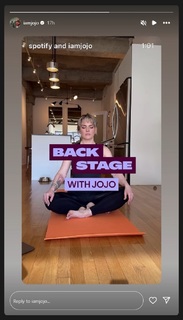 JoJo feet photo 4