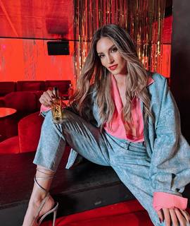 Athina Oikonomakou feet photo thumbnail