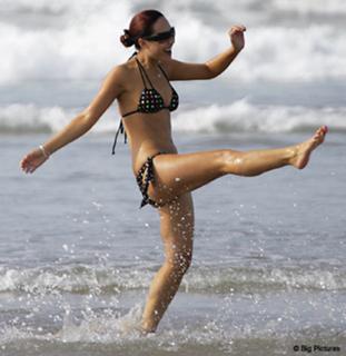 Myleene Klass feet photo thumbnail