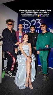 Larissa Manoela feet photo thumbnail
