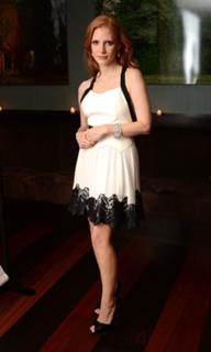 Jessica Chastain feet photo thumbnail