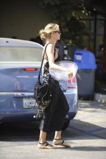 Heidi Klum feet photo thumbnail