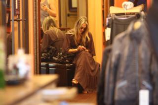 Molly Sims feet photo thumbnail